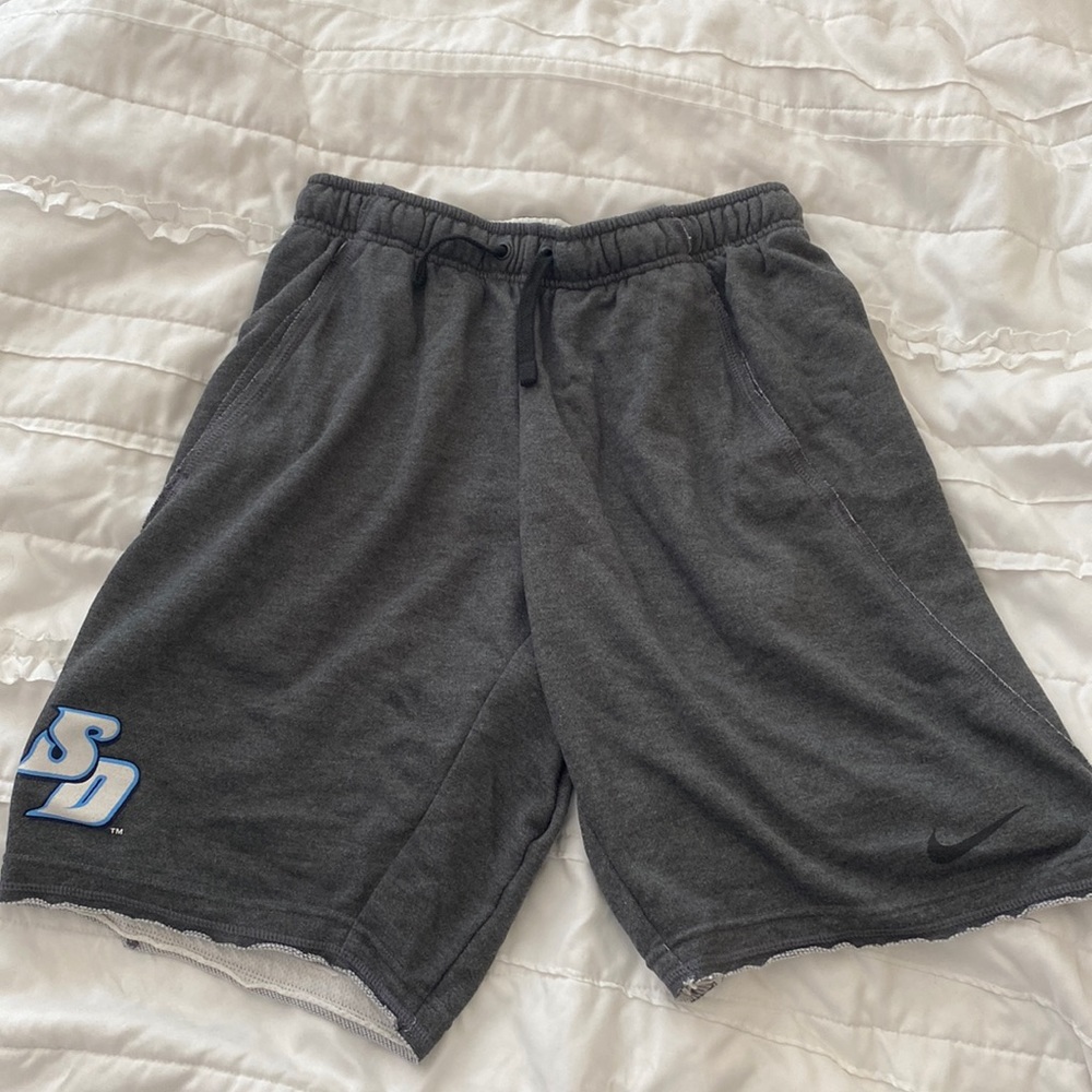 NIKE grey shorts